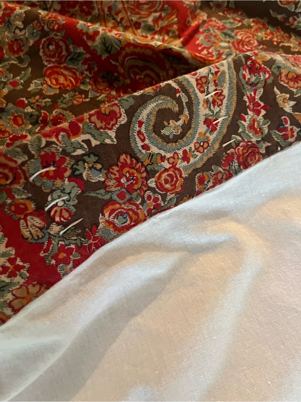 Pottery Barn Carrie King Duvet Cover 2 Curtain Panels Red Brown Multi Paisley - Picture 5 of 5